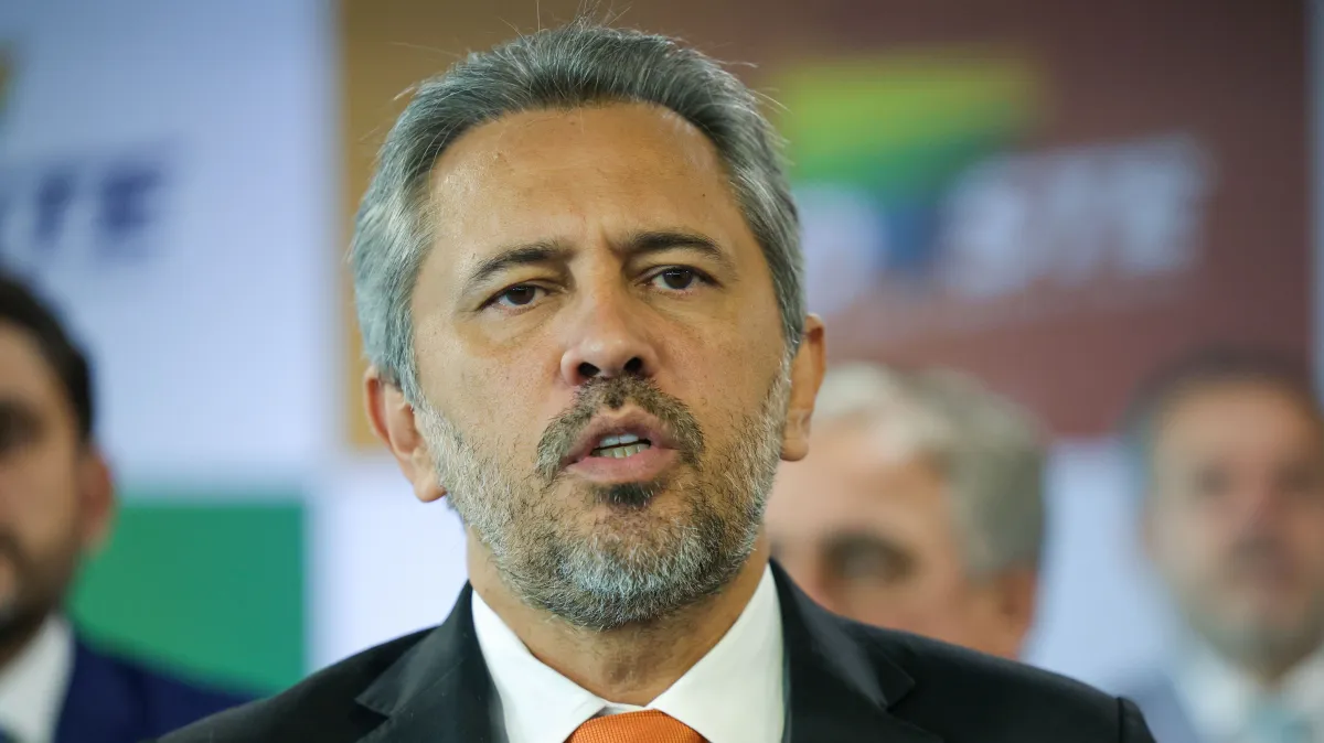 Eleições 2026: Conheça a trajetória e as propostas de Elmano de Freitas